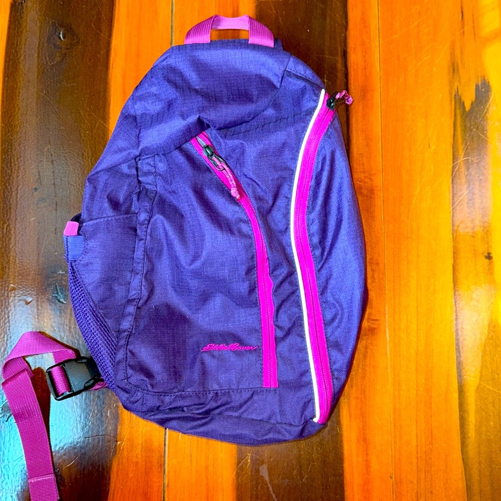Eddie Bauer Ripstop Shoulder Sling Pack w/Padded Air-Mesh Adjustable Strap